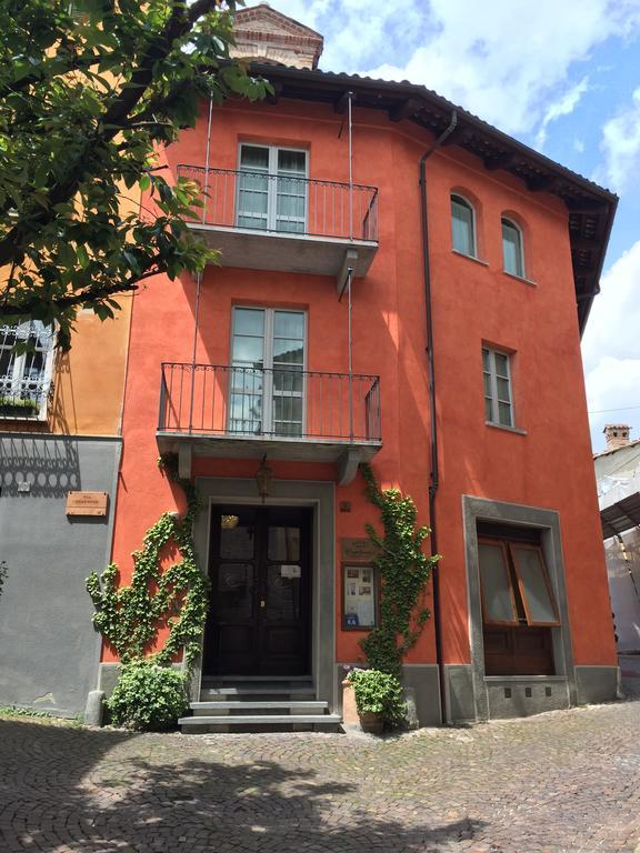 Hotel Castelbourg Neive Exterior foto