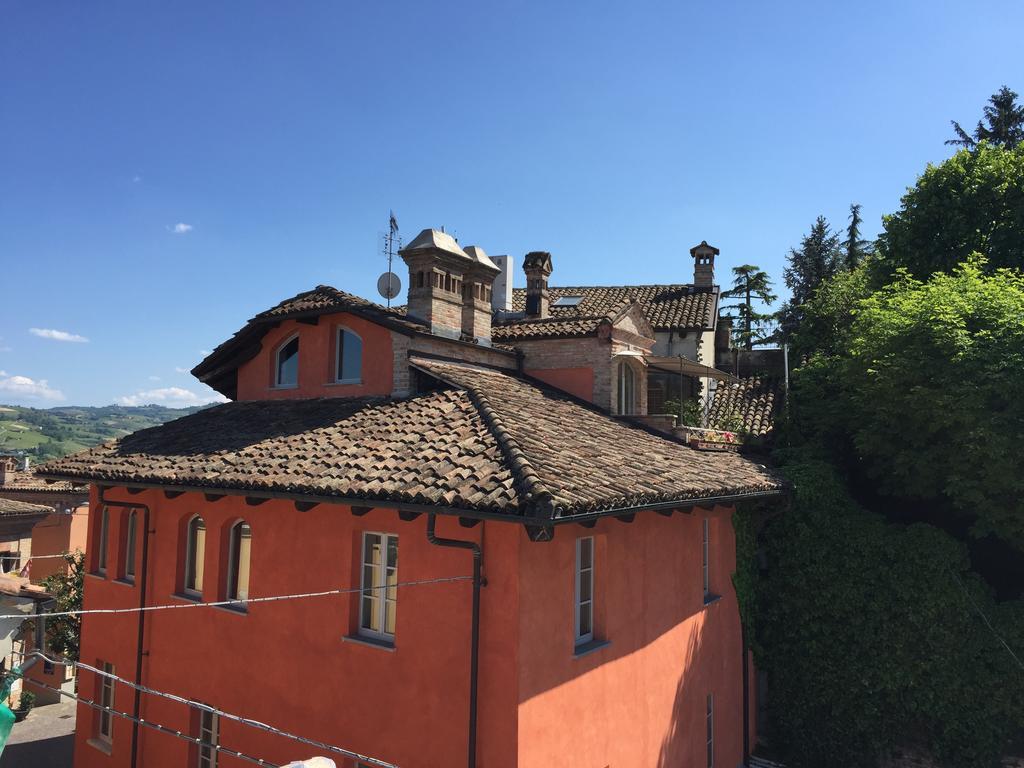Hotel Castelbourg Neive Exterior foto